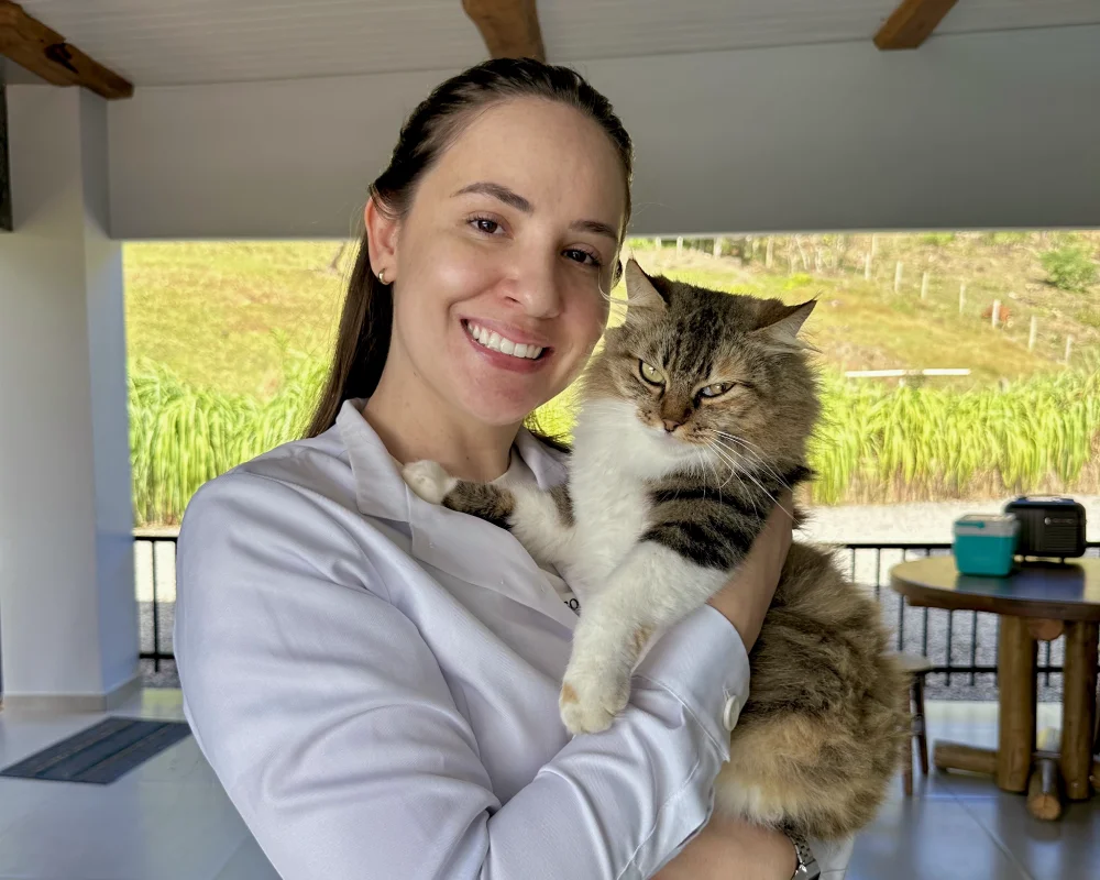 Dra. Gabriely Moura com pet